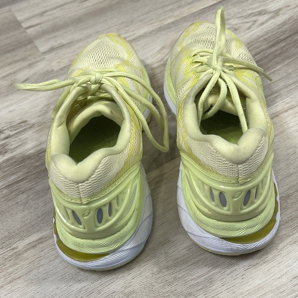ASICS Women’s Gel-Nimbus 20 Limelight T850N Athletic Sneakers Running Shoes / 9 - Picture 4 of 8